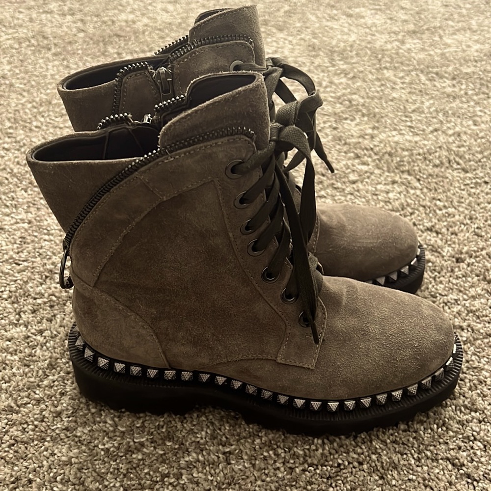 Vince Camuto Taupe Bootie Size 6.5 New